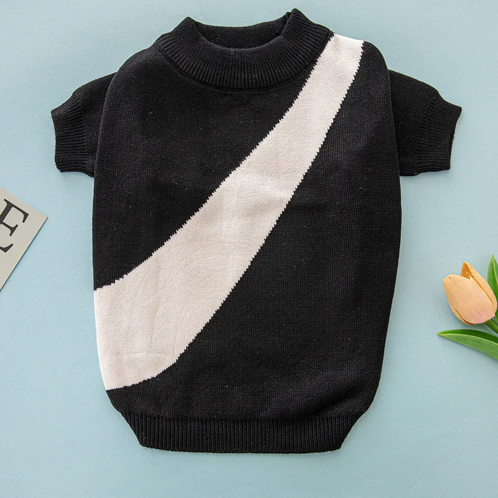 A wool knit dog sweater for corgis and poodles in a choice of six colours and sizes XS to XXL.
