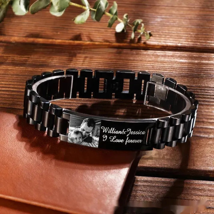 Titanium steel men's lettering bracelet with heart-shaped curved piece design
