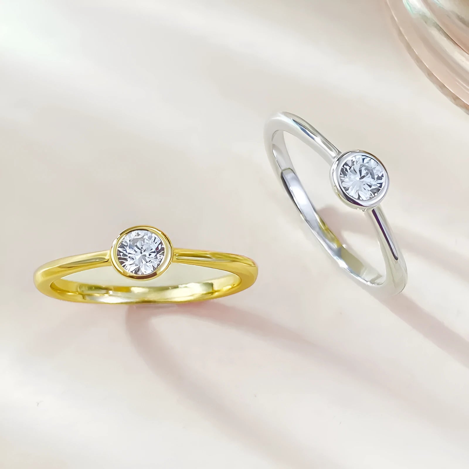Minimalist sterling silver crown ring with linear details, shown in R962 gold and platinum plating options.