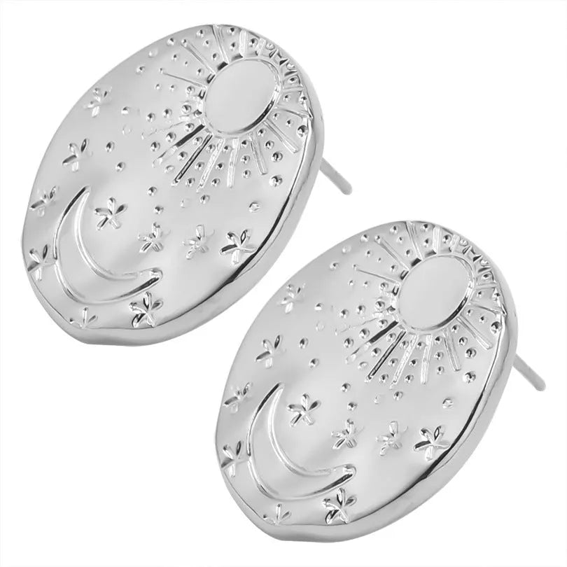 304 stainless steel stud earrings with geometric shell designs in gold or silver colour