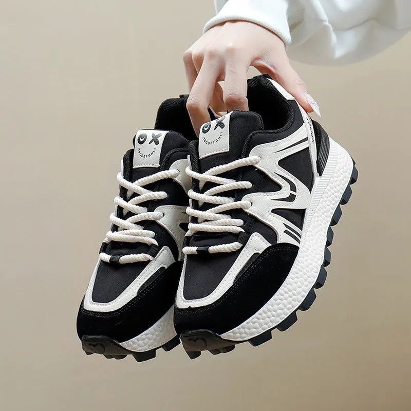 Women's platform casual shoes in artificial PU with lace-up front and round toe design