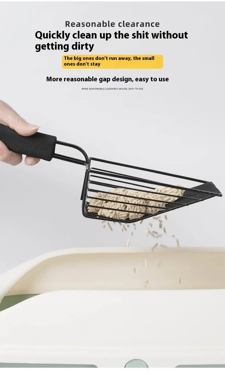 Black metal cat litter scoop with 0.8cm gap spacing between tines for waste removal