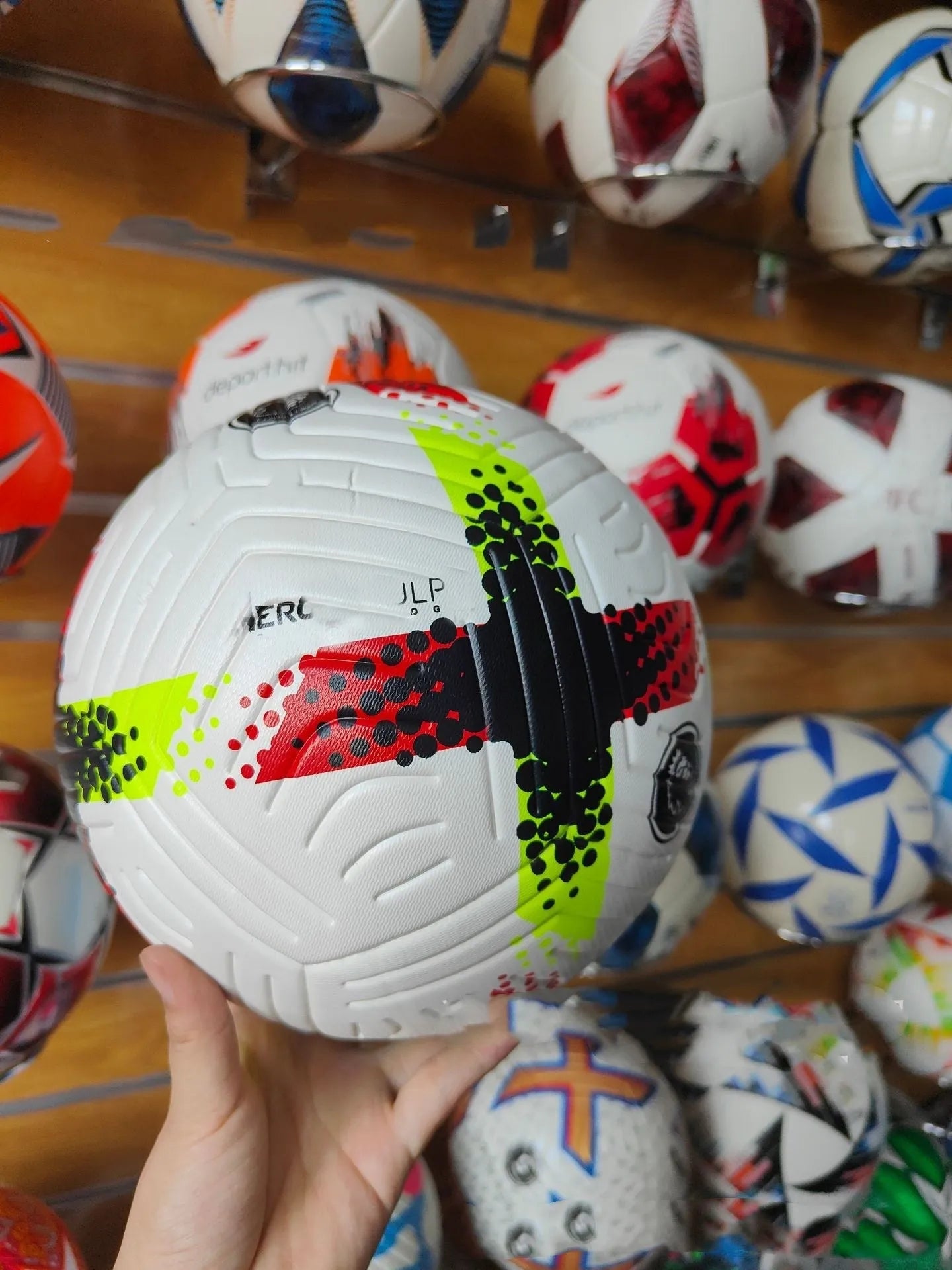 Fluorescent green size 5 football with seamless construction for club training