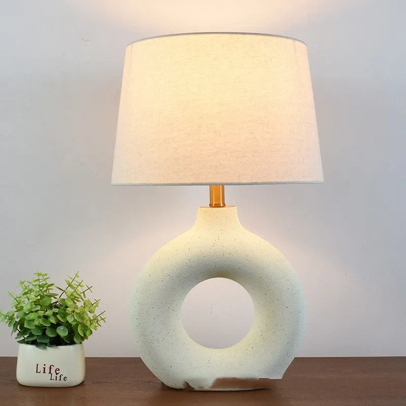Ceramic Feng pottery Japanese style table lamp in small white finish