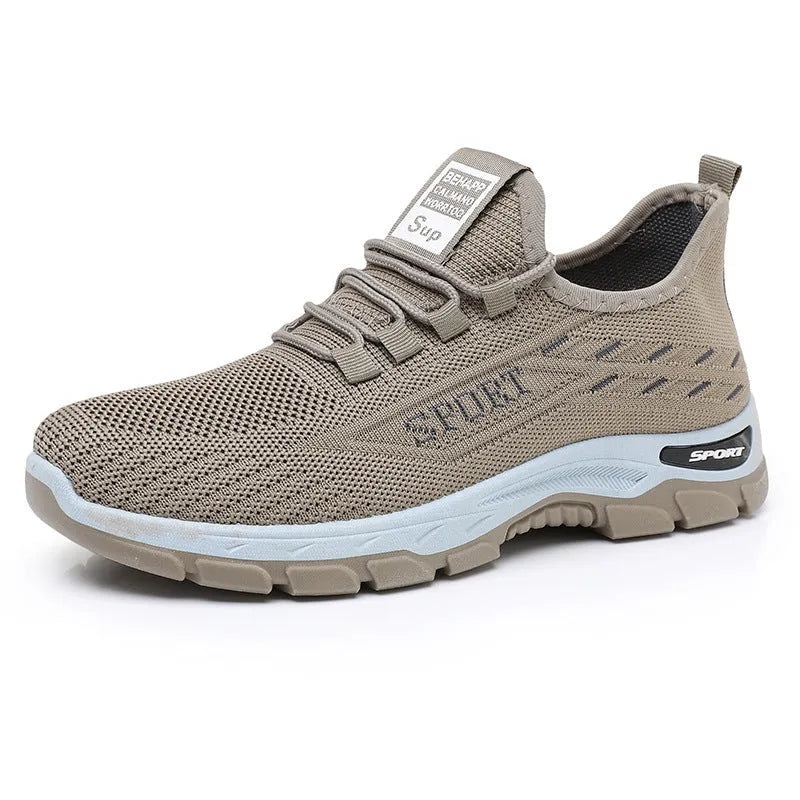 Men's and women's low-top casual sneakers with a round toe and soft PVC sole.