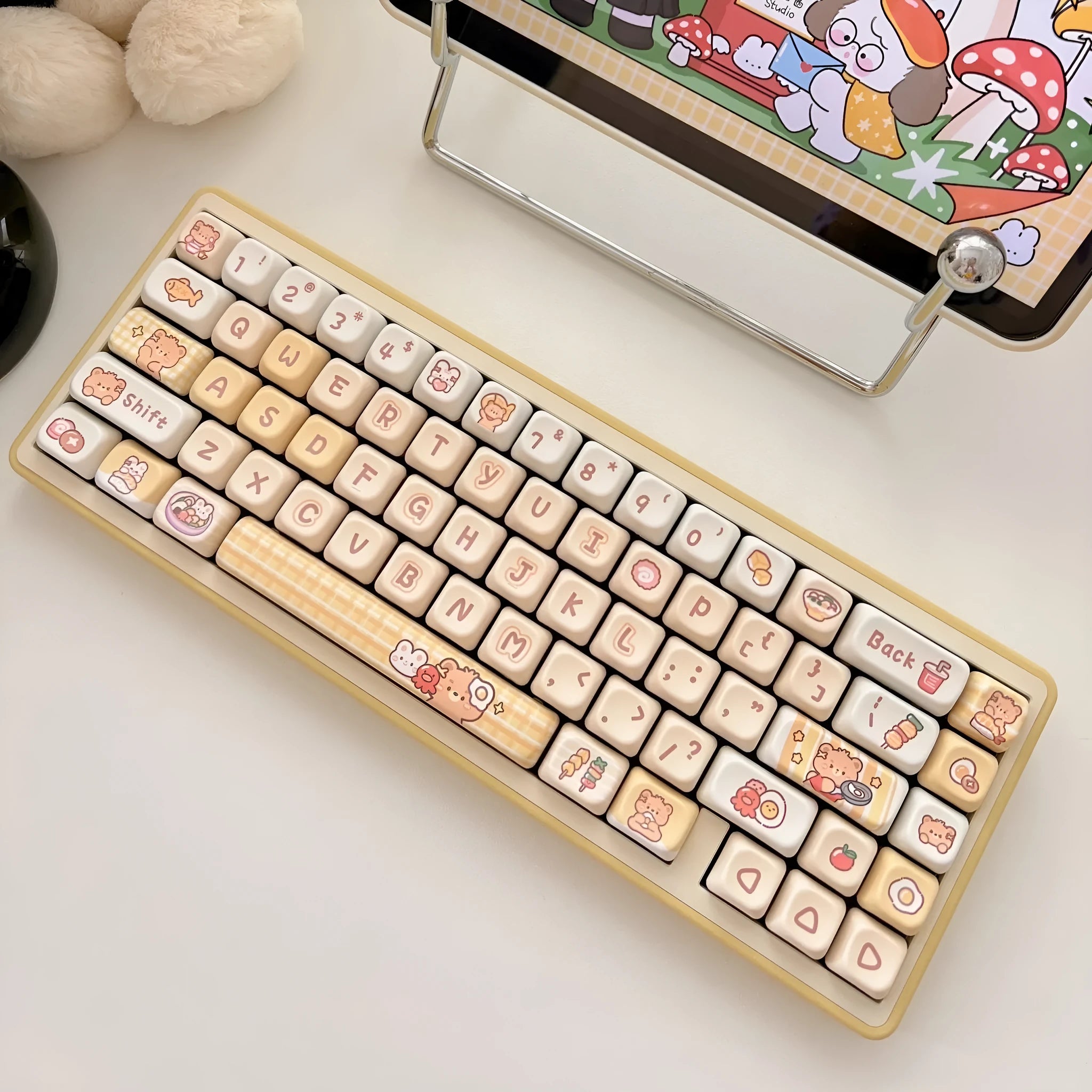 Set of 140 Rabbit Bear Restaurant themed PBT plastic keycaps with EOA height profile for mechanical keyboards.