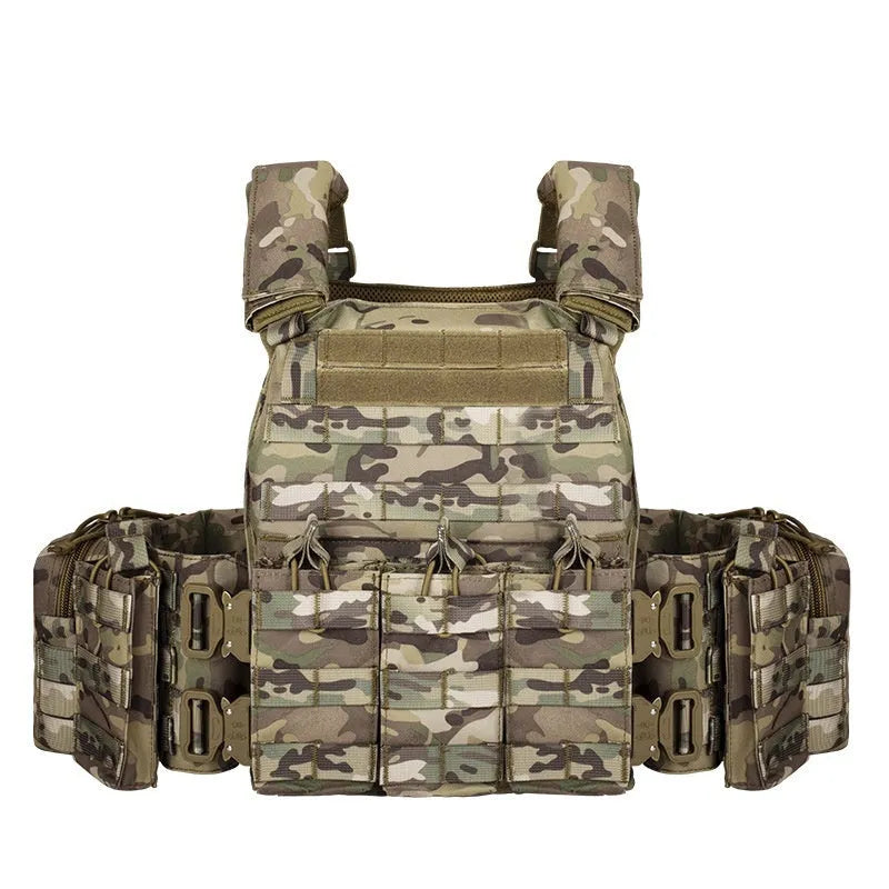 Men's camouflage tactical vest in wear-resistant polyester, shown in an outdoor setting.