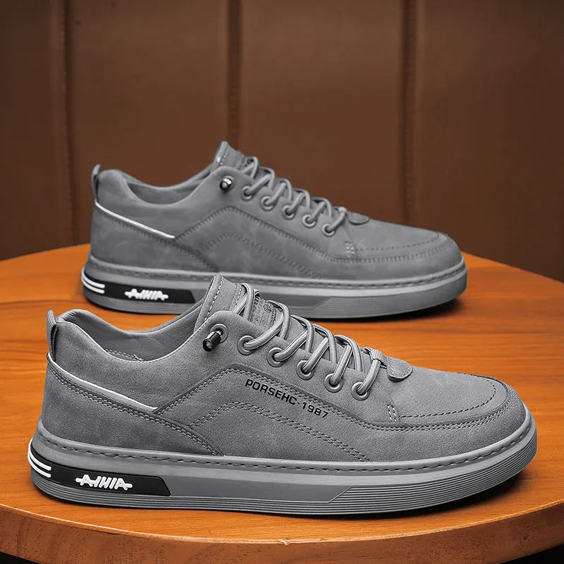 Men's waterproof work shoes in khaki colour with round toe and non-slip rubber soles