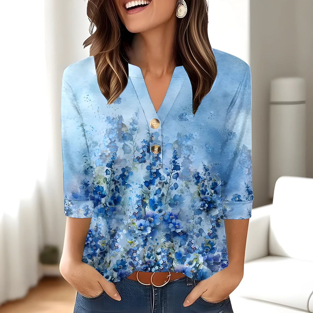 Women's printed V-neck top with 3D pattern in loose Asian fit