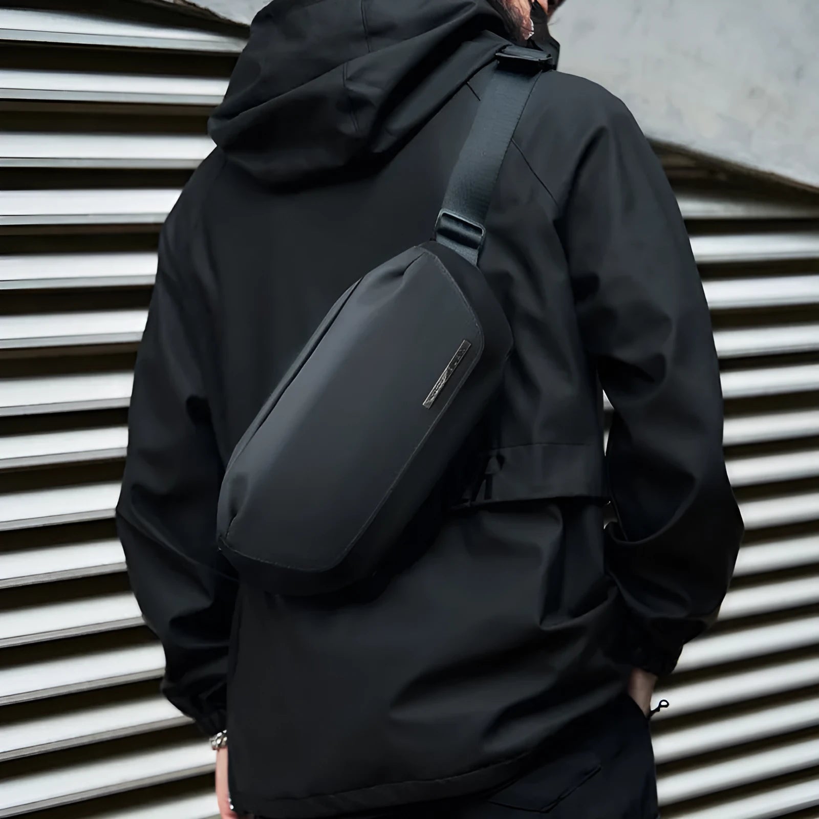Black men's Oxford cloth messenger bag with one-shoulder riding design for daily use