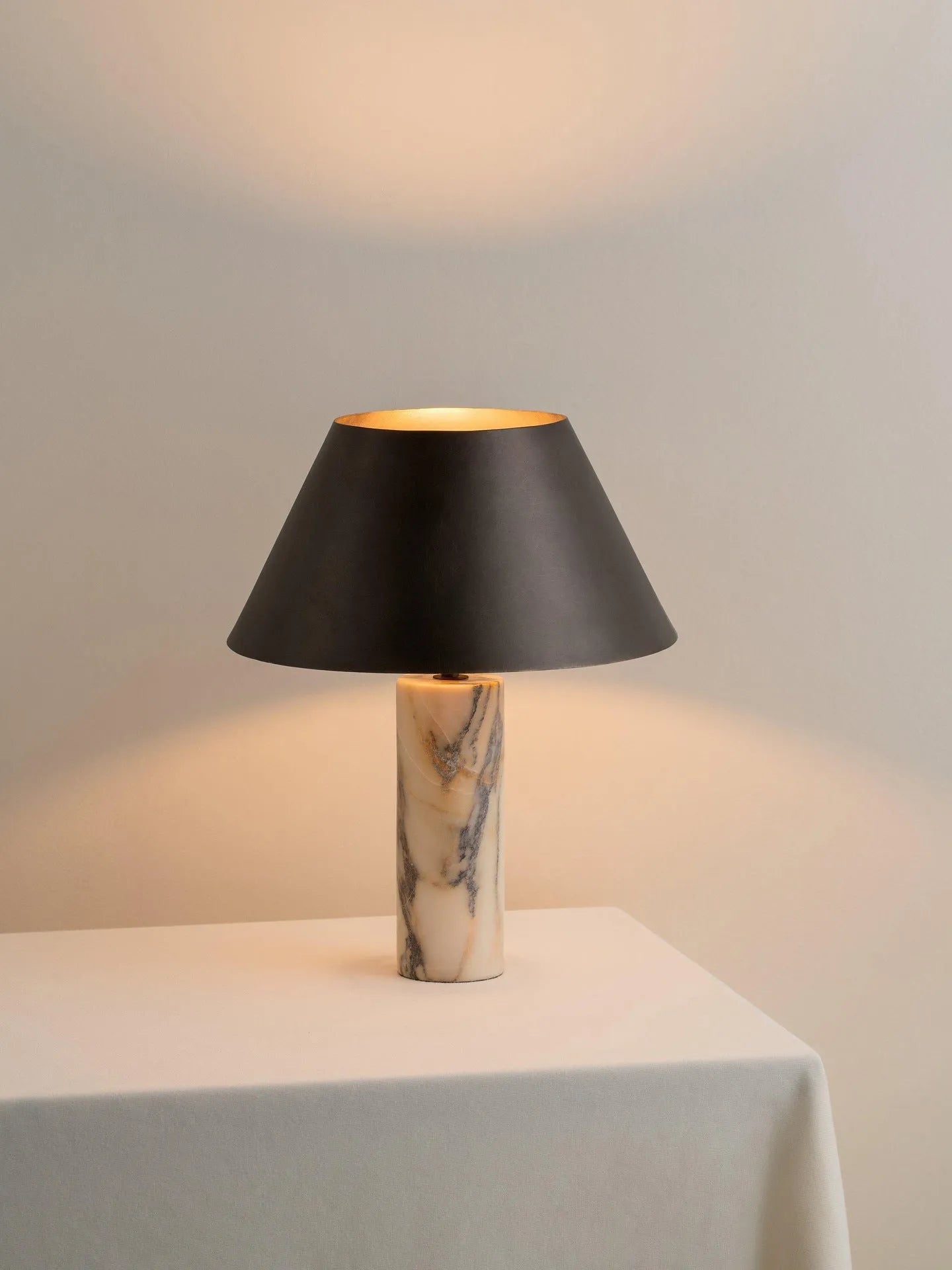 Black modern minimalist marble table lamp with choice of EU or US power plug