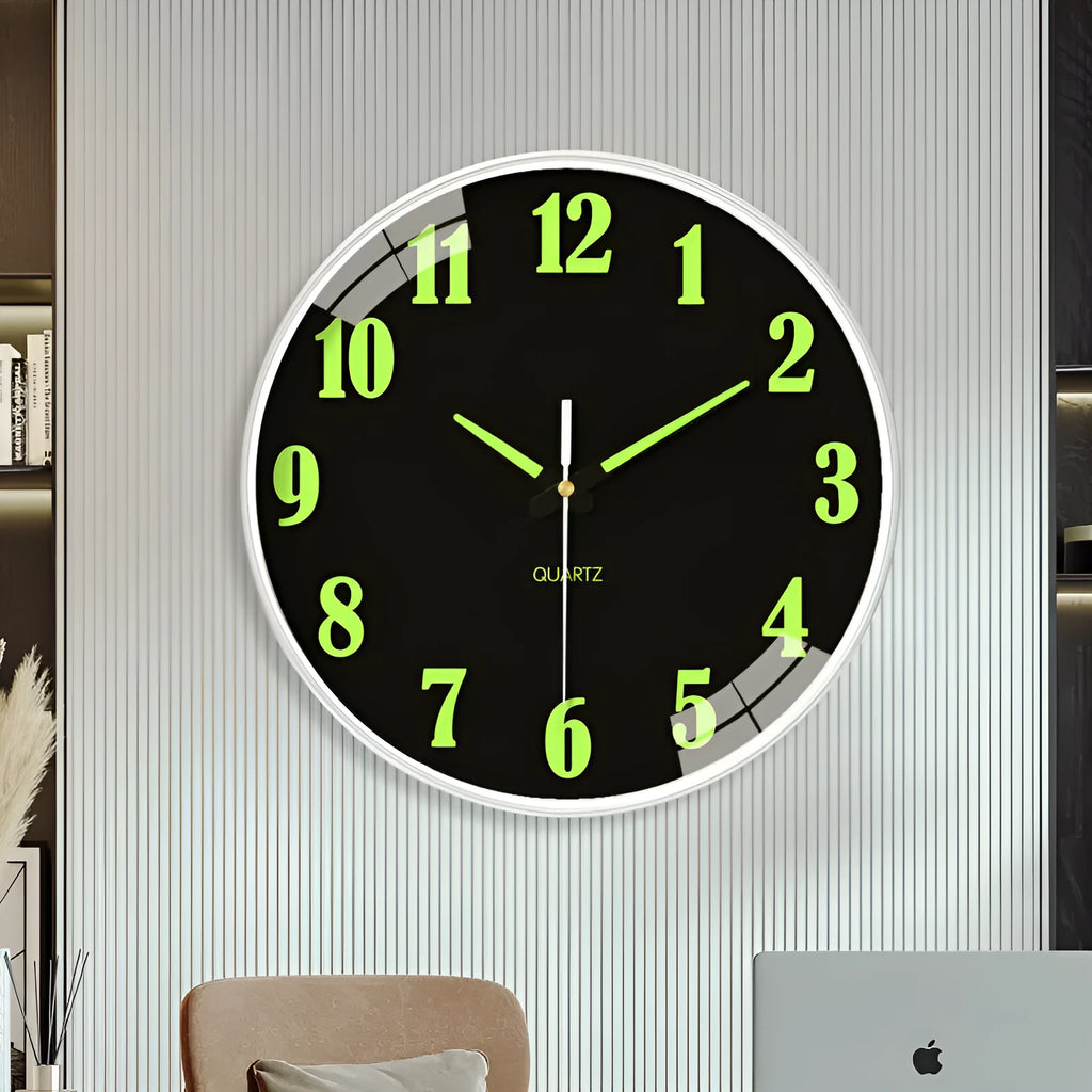 Modern 8 inch luminous wall clock with 20cm diameter and plastic casing