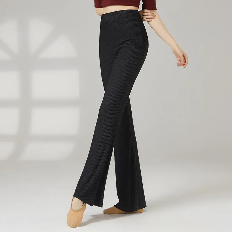 Women's classical dance practice trousers in polyester fibre available in five colours