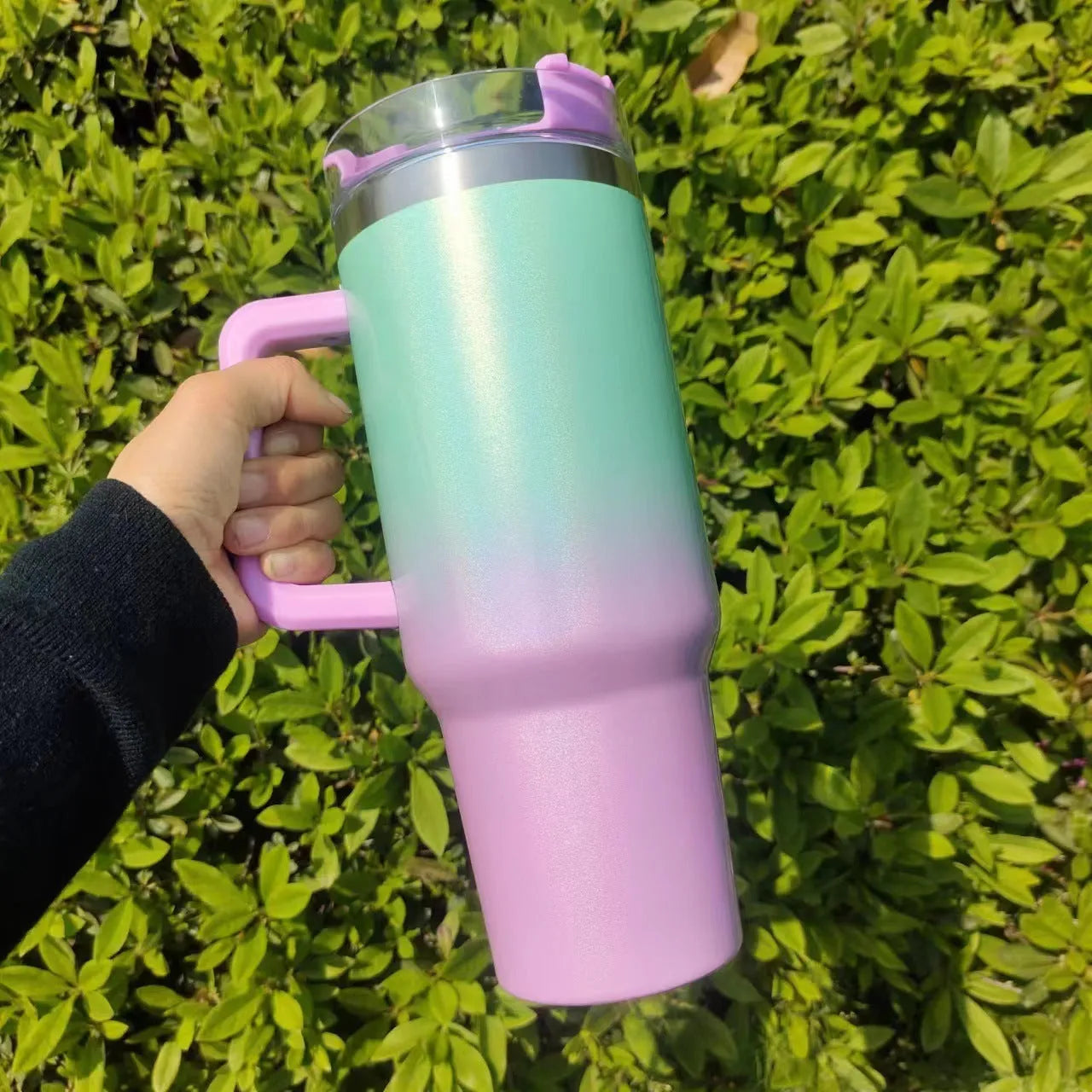 Large stainless steel vacuum insulation cup in a gradient colour, showing its 27.5cm height and wide mouth.