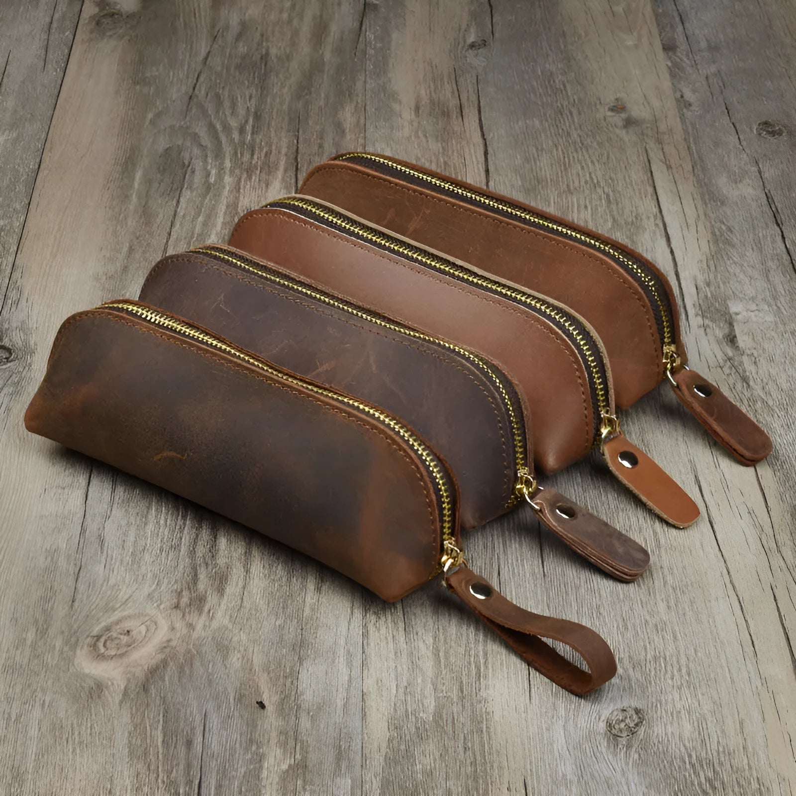 Genuine cowhide leather pencil case with square 18cm x 6cm dimensions and zipper closure