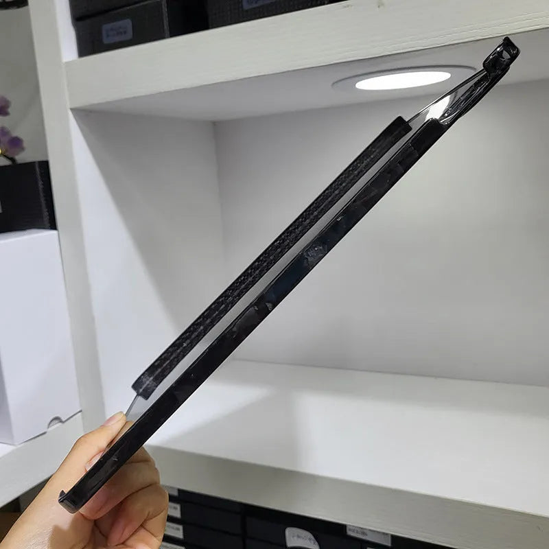 Genuine carbon fibre hard protective case for Apple iPad Pro 11 tablet in matte and forged finishes.