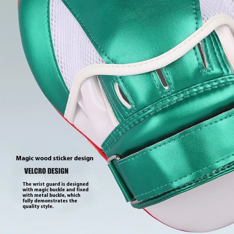 Vertical gold and green PU boxer Sanda baffle target for martial arts training
