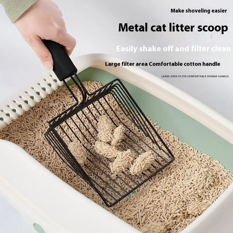 Black metal cat litter scoop with 0.8cm gap spacing between tines for waste removal