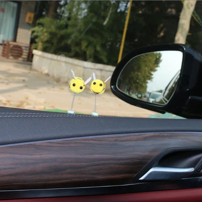 Small yellow and black cartoon bee car decoration with fur ball material, 3x3cm size