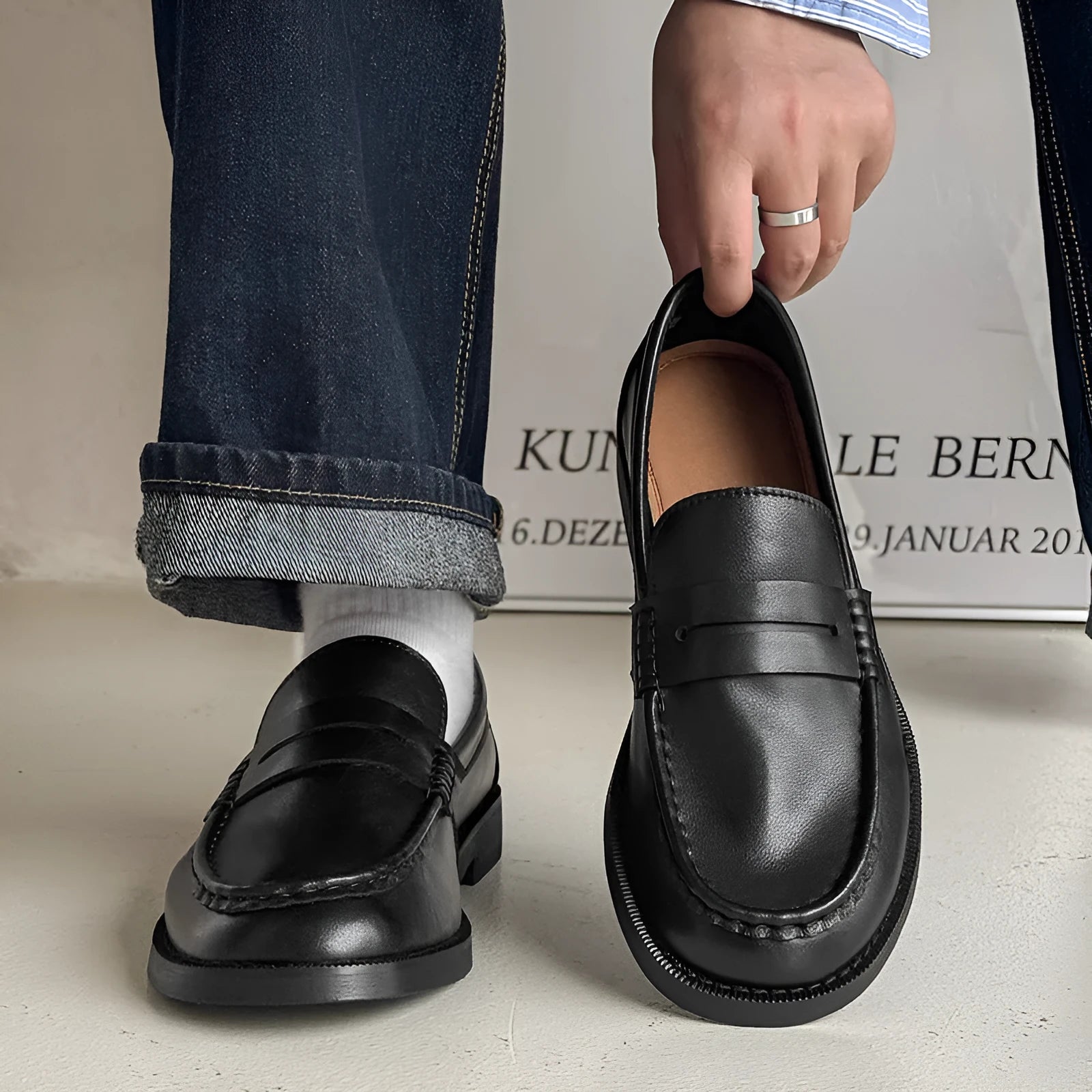Men's slip-on casual shoes in retro style with PU microfiber upper and rubber sole