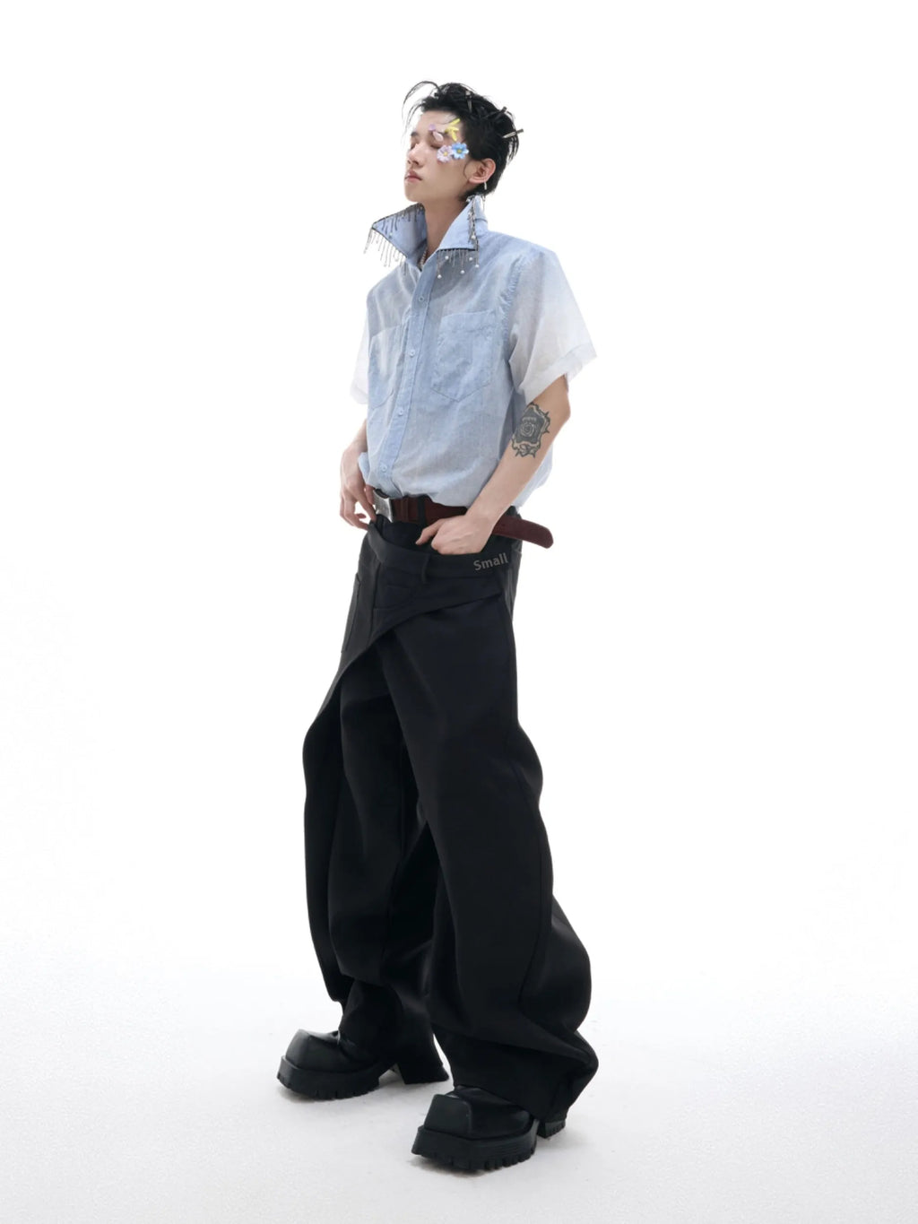 Blue and white gradient short-sleeve loose fit casual shirt for summer.