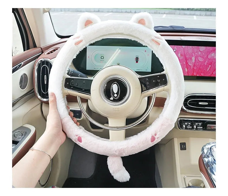 Plush winter steering wheel cover with embroidered animal design fits 38cm diameter